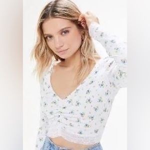 Urban Outfitters Ditsy Floral Long Sleeve Crop Top w/ Lace Detail Size S/P